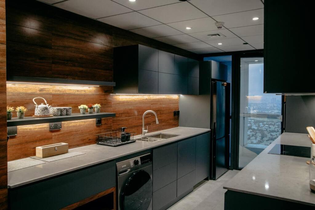 Luxury 3 Bedroom Sub Penthouse With Rooftop Pool Dubai Bagian luar foto
