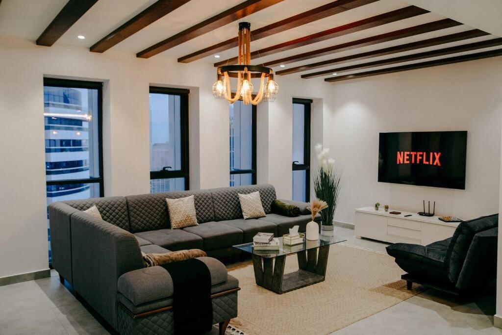 Luxury 3 Bedroom Sub Penthouse With Rooftop Pool Dubai Bagian luar foto